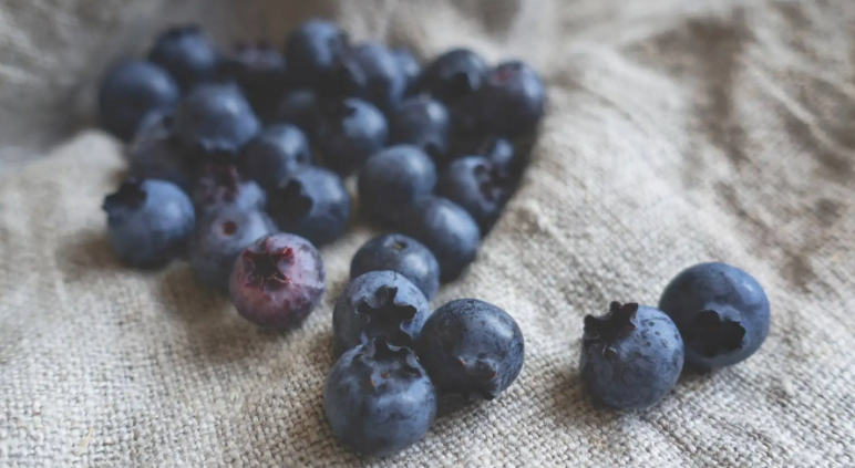 The Benefits of Antioxidants: Polyphenols and Flavonoids